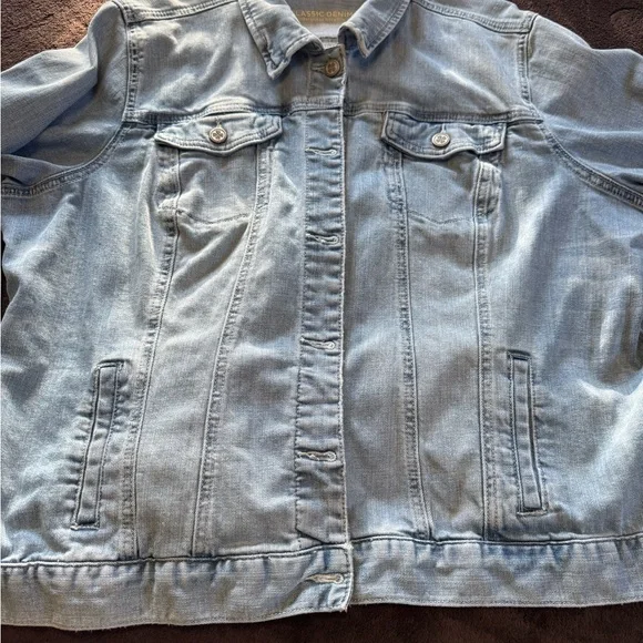 Laurie Felt Light Blue Jean Jacket - Picture 13 of 15